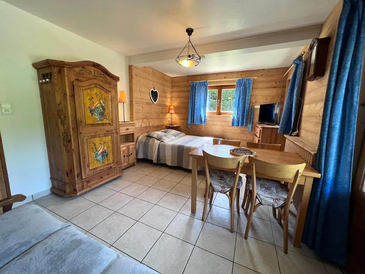 Petit Lutin 1 - Studio Dans Chalet Sur Les Pistes La Clusaz